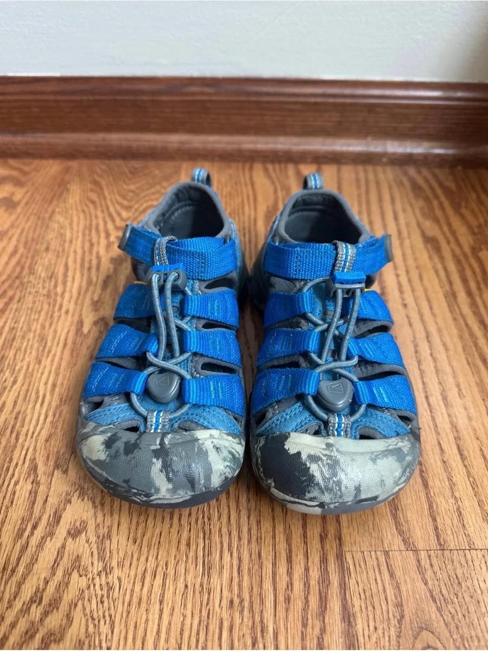 KEEN Newport Sandals Boys Size 13 Blue/Camo Closed Toe